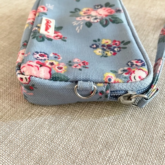 NWOT Cath Kidston Wristlet - Picture 4 of 6